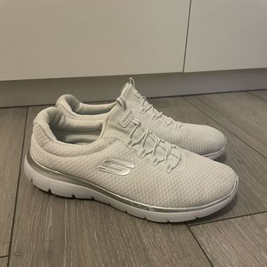 Skechers