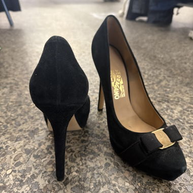 Décolleté nere con tacco alto Ferragamo