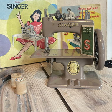 Macchina da Cucire per Bambini Antiquaria - Originale Singer