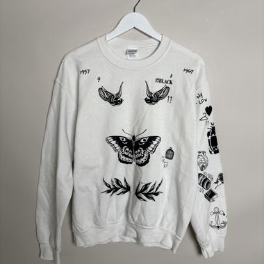 Graphic Gildan Sweatshirt