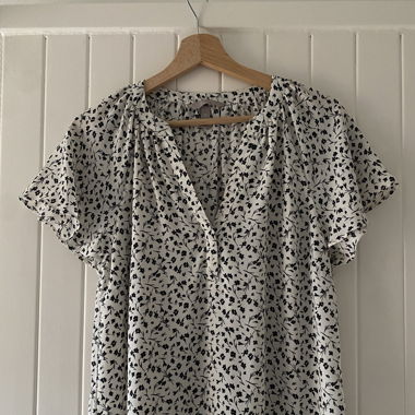 T-shirt fleuri à vendre 