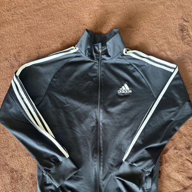 Adidas veste