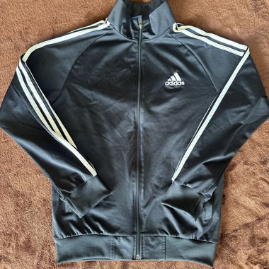 Adidas veste