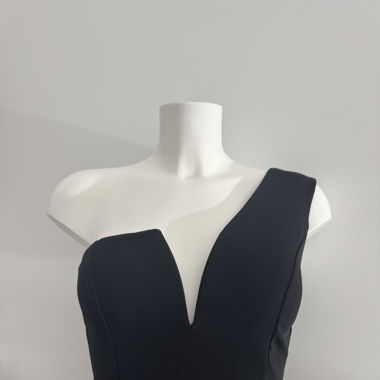 Schwarzes Midi-Kleid 