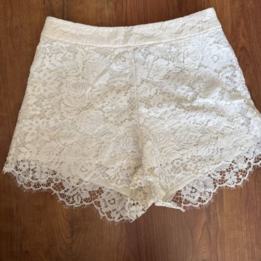Short en dentelle 
