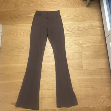 Pantaloni a zampa marroni