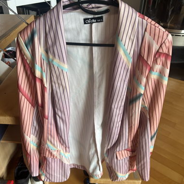 Fluid patterned blazer