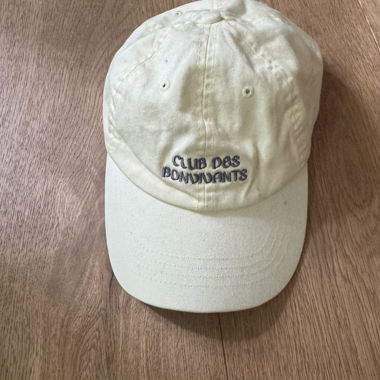 Casquette jaune beurre brodée