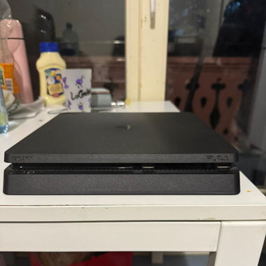 Ps4 slim
