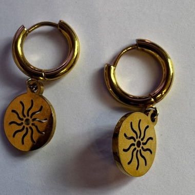 Boucles d'oreilles dorées pendantes