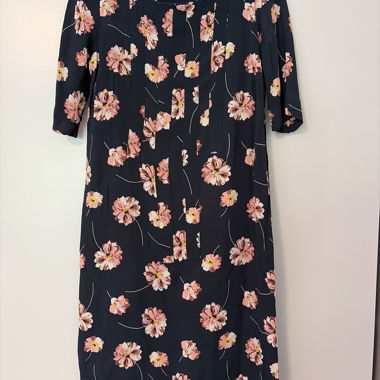 Floral Navy-Kleid