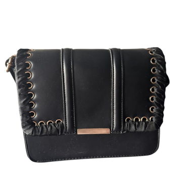 Sac à main noir avec bandoulière