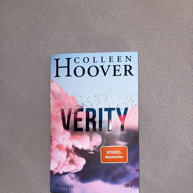 Verity - Colleen Hoover