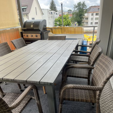 Balkon Esstisch mit 8 Stühlen