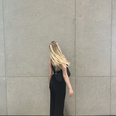 LOOSE BLACK TROUSERS