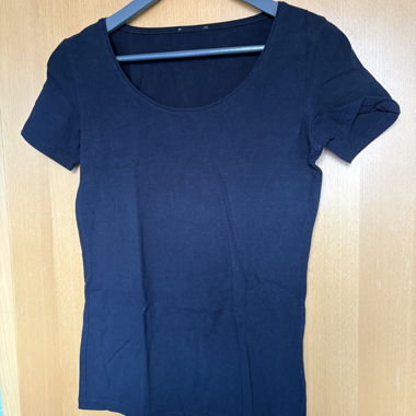 T-shirt nera