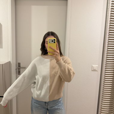Zweifarbiger Strickpullover