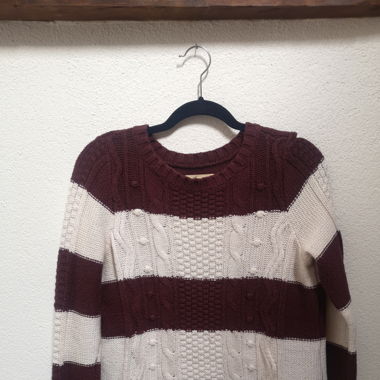 Gestreifter Pullover