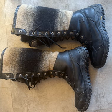 UGG Adirondack Tall leather winter snow boots