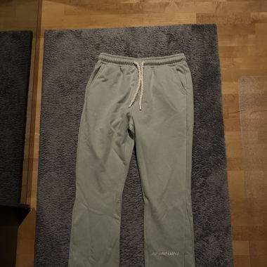 Saint Jogginghose