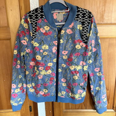 Veste à fleurs 