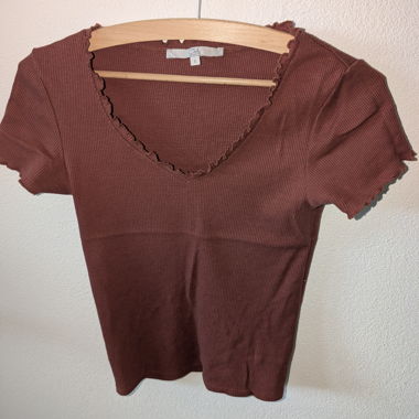 Ripp-T-Shirt ziegelrot mit Volants