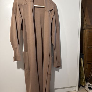 Lightweight coat
