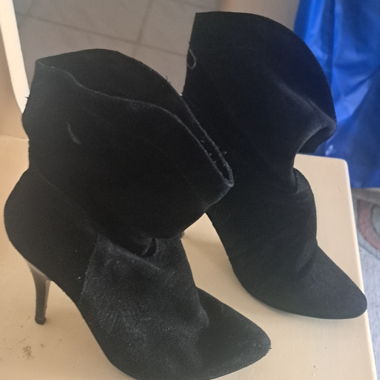 Schwarze Stiefeletten 