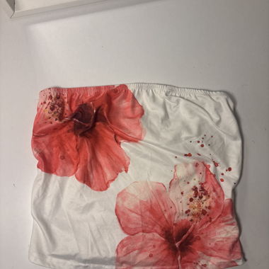 haut bandeau fleurie blanche et rouge
