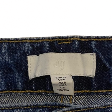 Dunkel blaue Jeans
