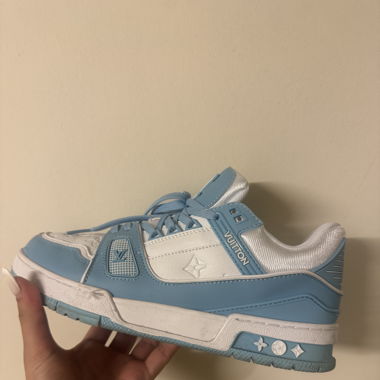 lv sneaker - dupe