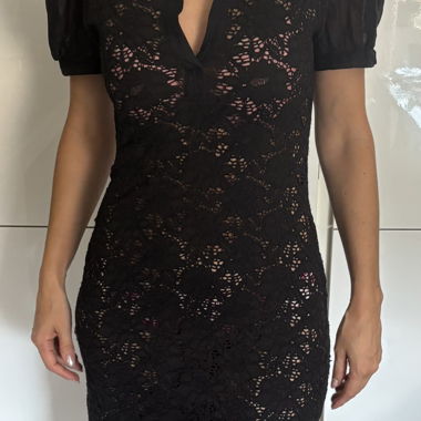 Bellissimo vestito nero in pizzo 