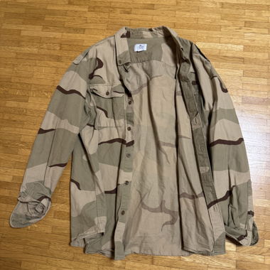 Freshes Lacoste Hemd im Camouflage look