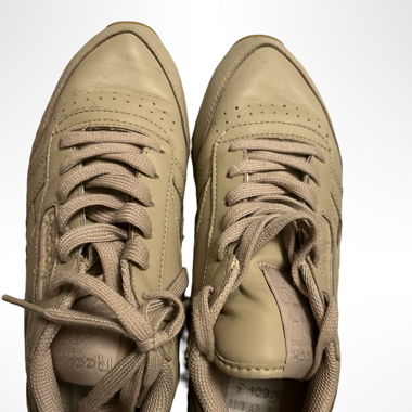 REEBOK SNEAKERS