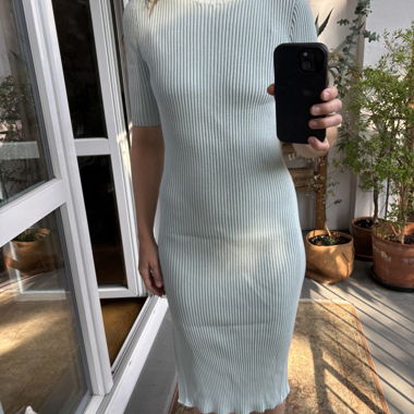 Ivy and Oak hellblaues heavy Strickkleid