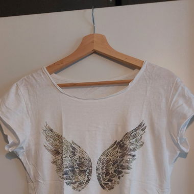 T-Shirt mir Flügeln