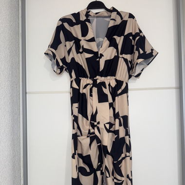 Gemustertes Kleid