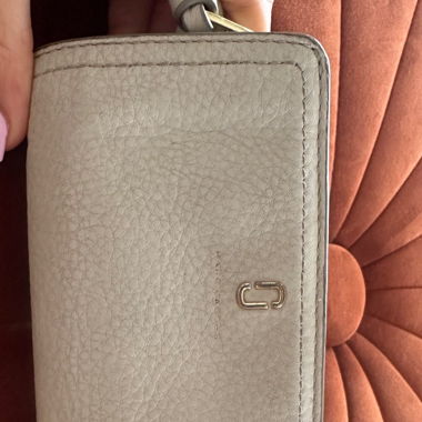 Porte monnaie Marc Jacobs en cuir en bon état