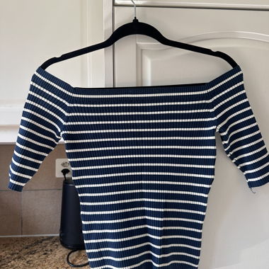 Top Zara a righe con spalle scoperte