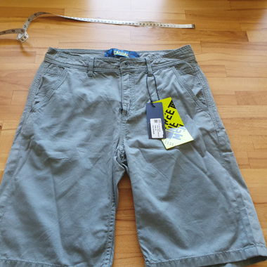 NEUE KURZE HOSE Gr 28