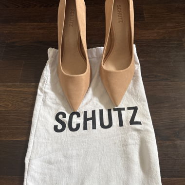 Schutz nude high heel pumps