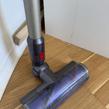 Dyson V8 Motorhead, wie neu, kaum benutzt