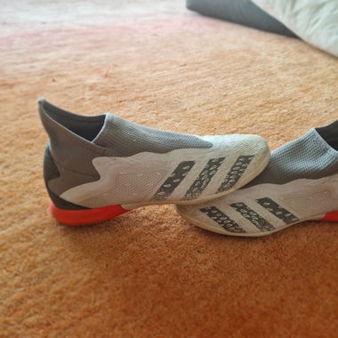 Adidas-Fussballschuhe