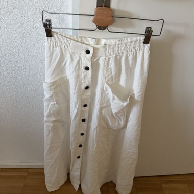 Jupe midi Urban Outfitters blanche