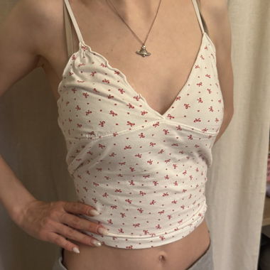 Top spaghetti con stampa fiocchi Brandy Melville
