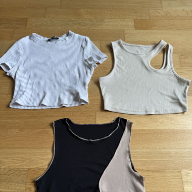 3 tops taille s et xs