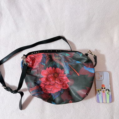 Shoulder bag