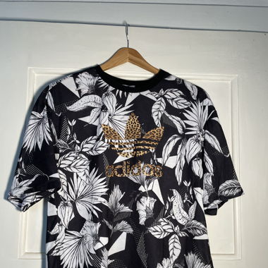 Adidas T-Shirt