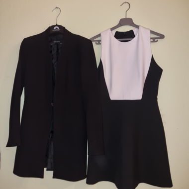 Longblazer nero/vestito bianco-nero Zara