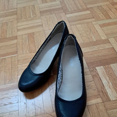 Schwarze Pumps